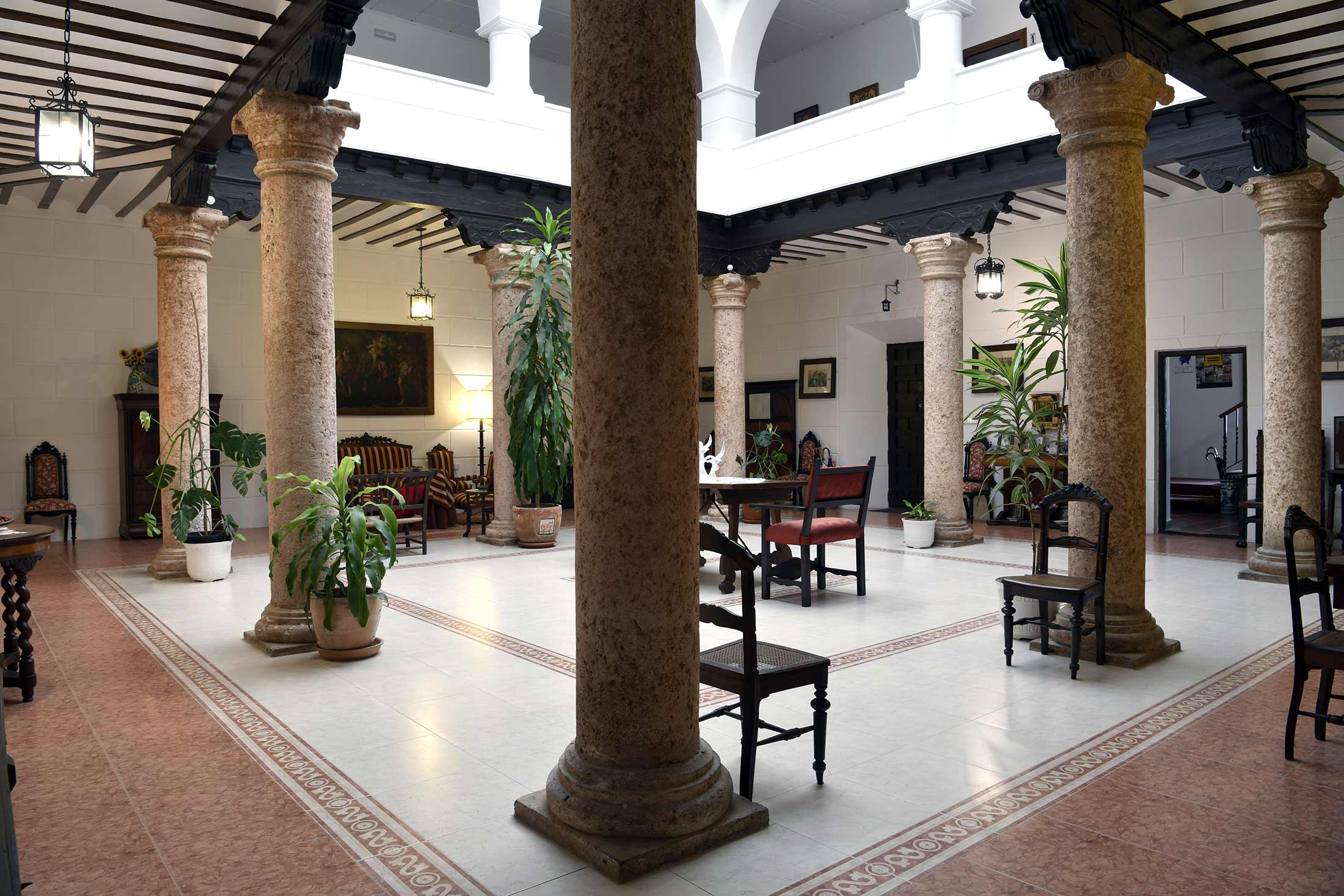 Claustro Casa rural palacio Los Acacio